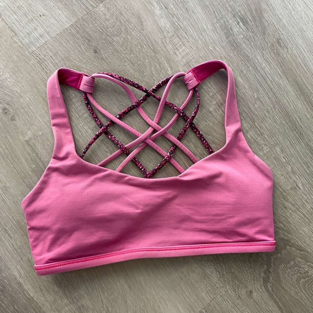 Pink lululemon sports bra
